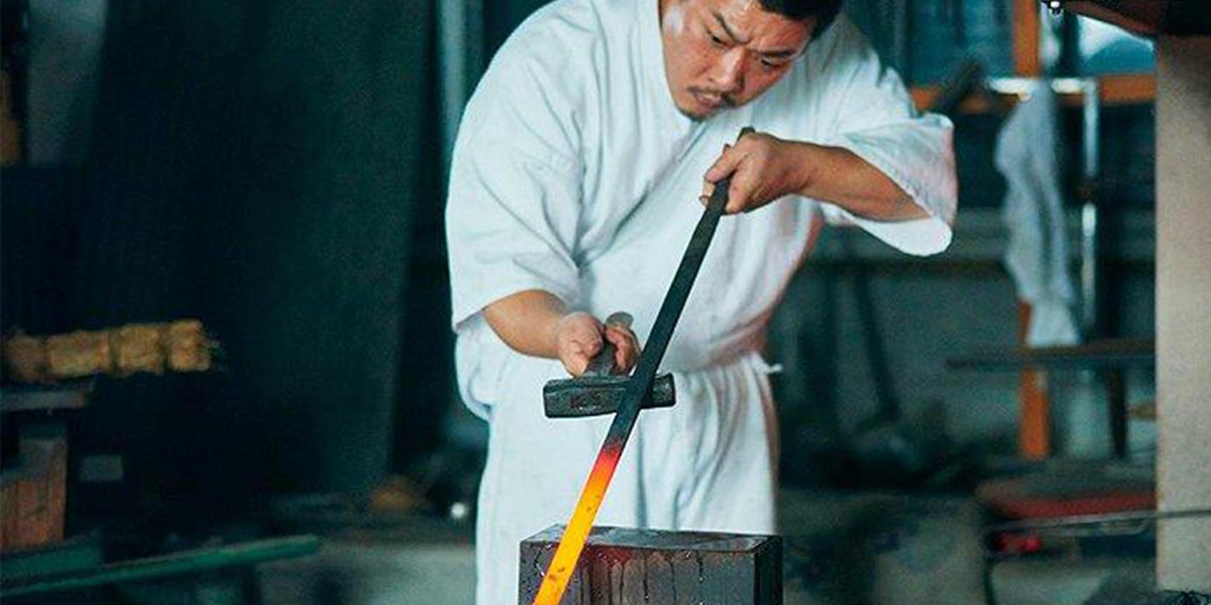 Crafting Hand-Forged Samurai Swords: From Start to Finish--COOLKATANA