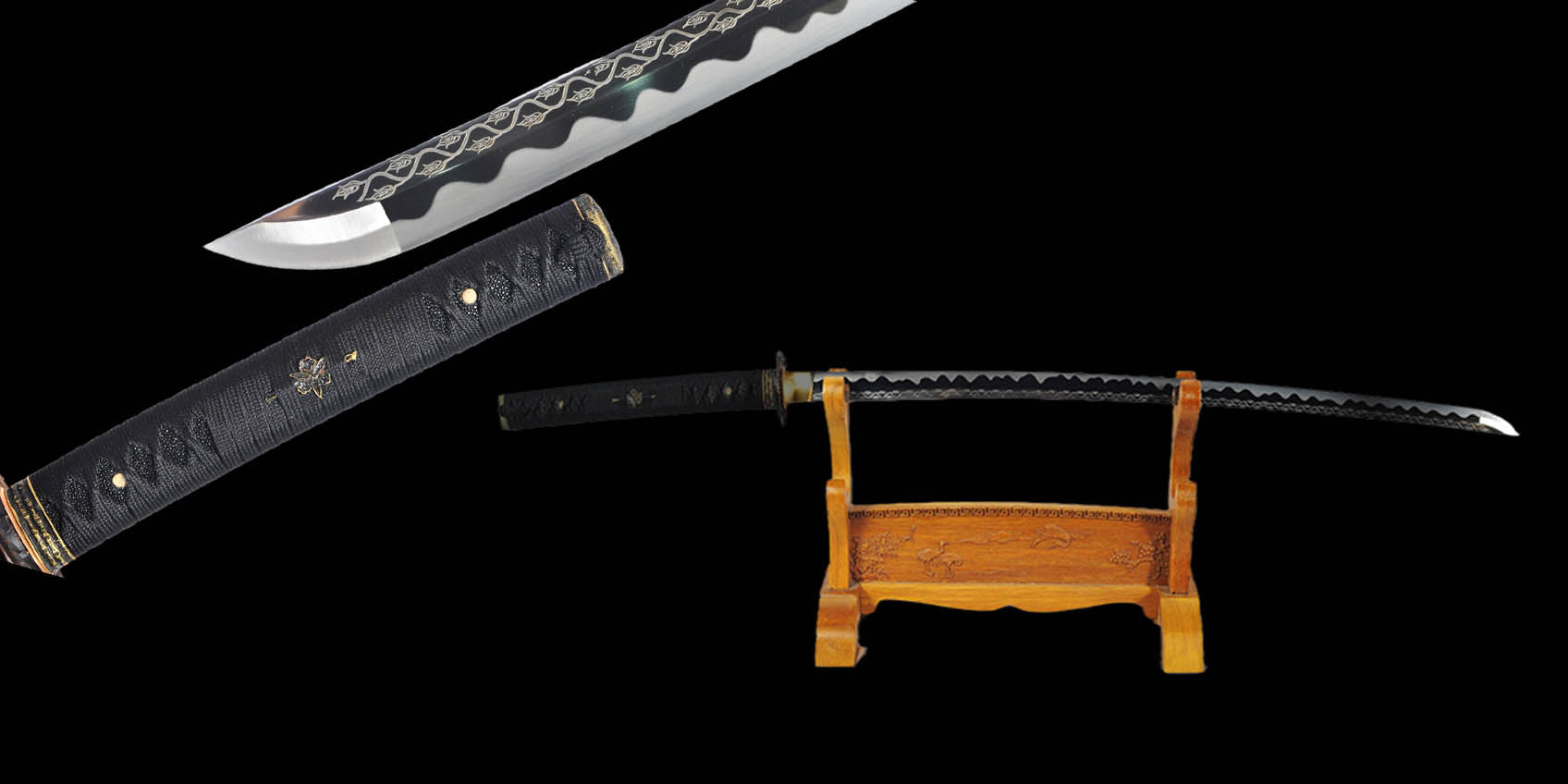 1095 High Carbon Steel Samurai Katana: Blade with Rose Engraving