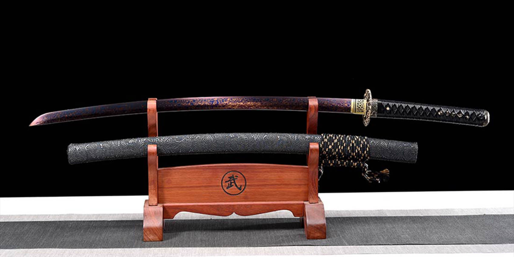 Folded Steel: Samurai Katana with Dragon Pattern Blade and Scabbard