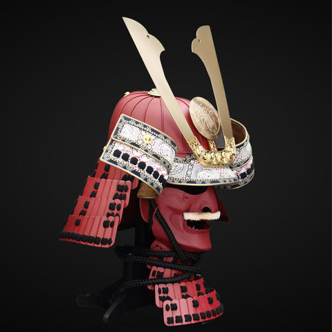 Handmade Life-Size Yoroi，Red Arima Clan Samurai Armor Set with Kuro Kuwagata Helmet