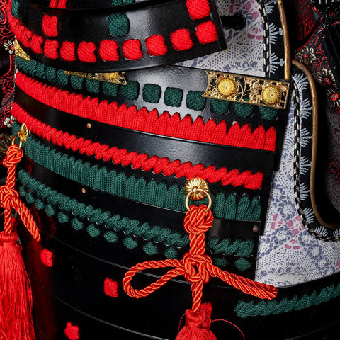 Handmade Oda Clan Red & Black Samurai Armor, Life-Size Yoroi with Helmet