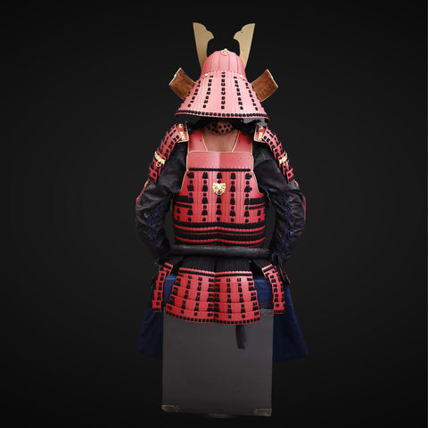 Handmade Life-Size Yoroi，Red Arima Clan Samurai Armor Set with Kuro Kuwagata Helmet