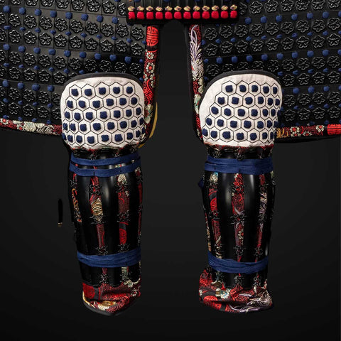 Handmade Life-Size Oda Clan Kachi Samurai Armor – Authentic Japanese Yoroi